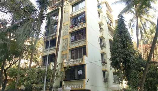 2 BHK Apartment For Rent At Santacruz West.