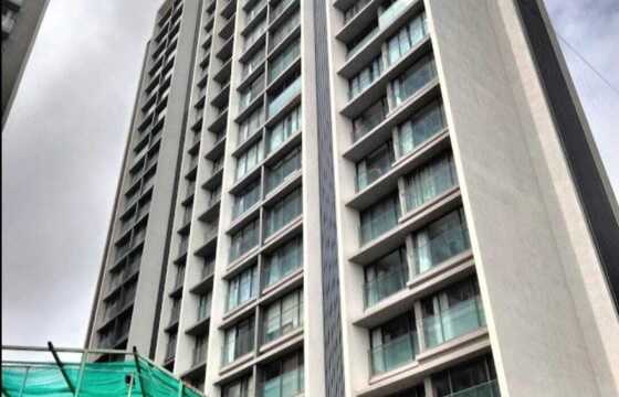 Sale 2 Bhk, 880 sft, at Rustomjee Paramount, Khar W 18th Rd.