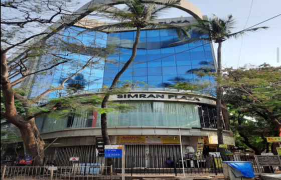 Fully Furnished Office at Simran Plaza, Khar (W), of 600 sq.ft. Area for Rent.