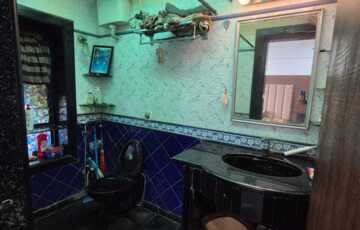 bathroom view in Sea View 4 bhk for sale in Mahim