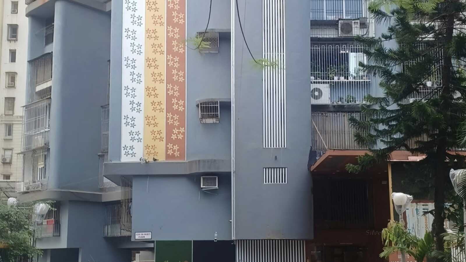 Sale S/F 1 Bhk, Andheri W Shastri Nagar, 560 sft, Silver Arch.