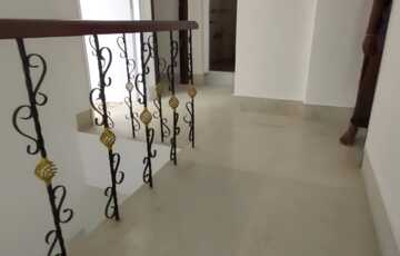 Sale 3 Bhk + Terrace, Andheri W, 7 Bunglows, Tirupati Tower.