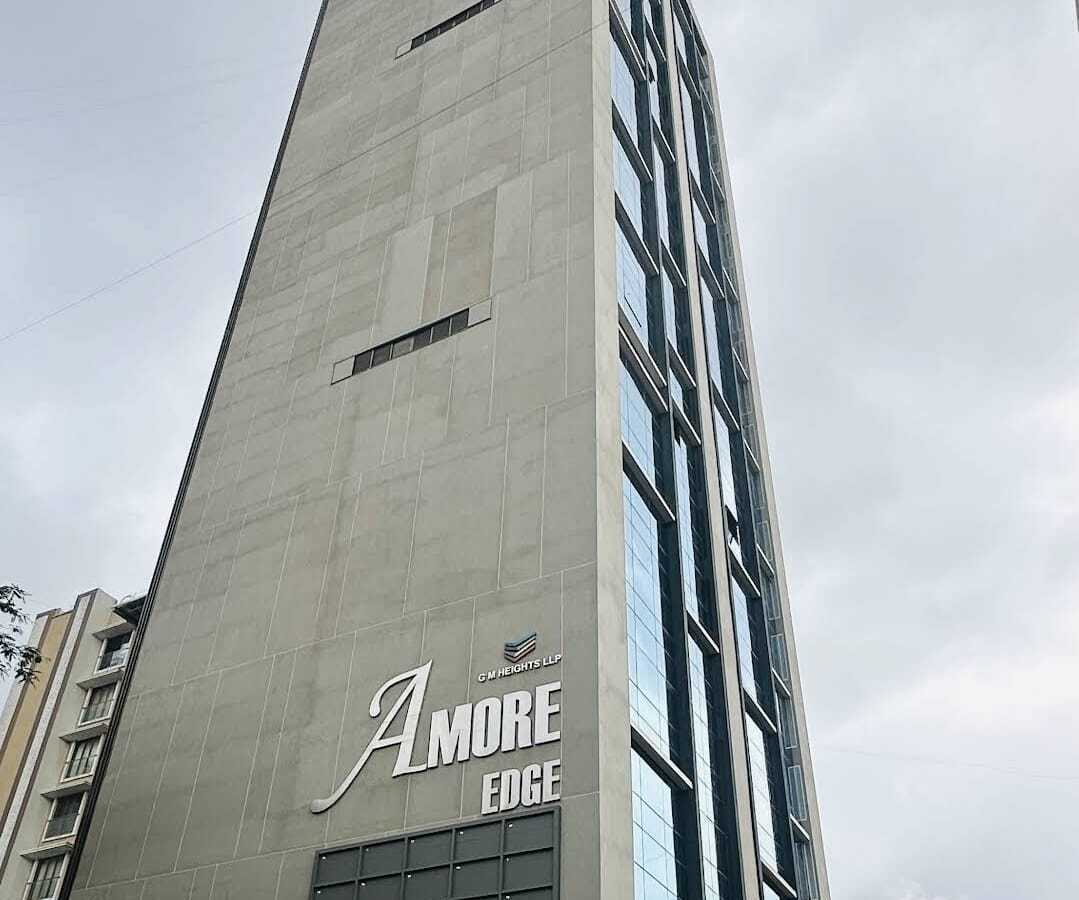 Amore Edge, Khar West.