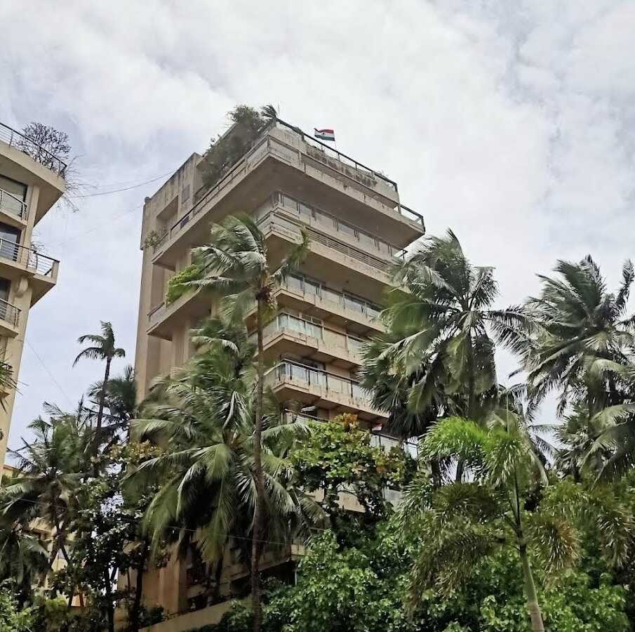 Premium Building in Pali Hill, Bandra West