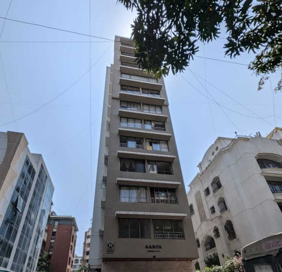 Rent S/F 3 Bhk in Khar W, Aarya Bldg, 7th Rd.