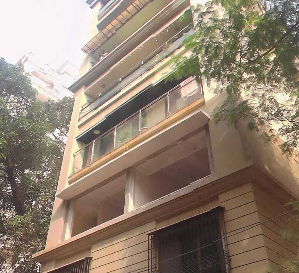 Sale Furnished 2 Bhk, Khar W, Off SV Rd, Suraj Ashiana.