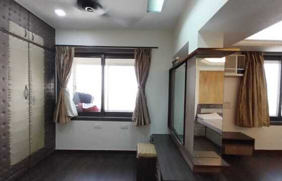Rent Beautifully Fully Furnished 3 bhk (2bhk+2bhk Jodi flat) Yogi Nagar, Borivali West