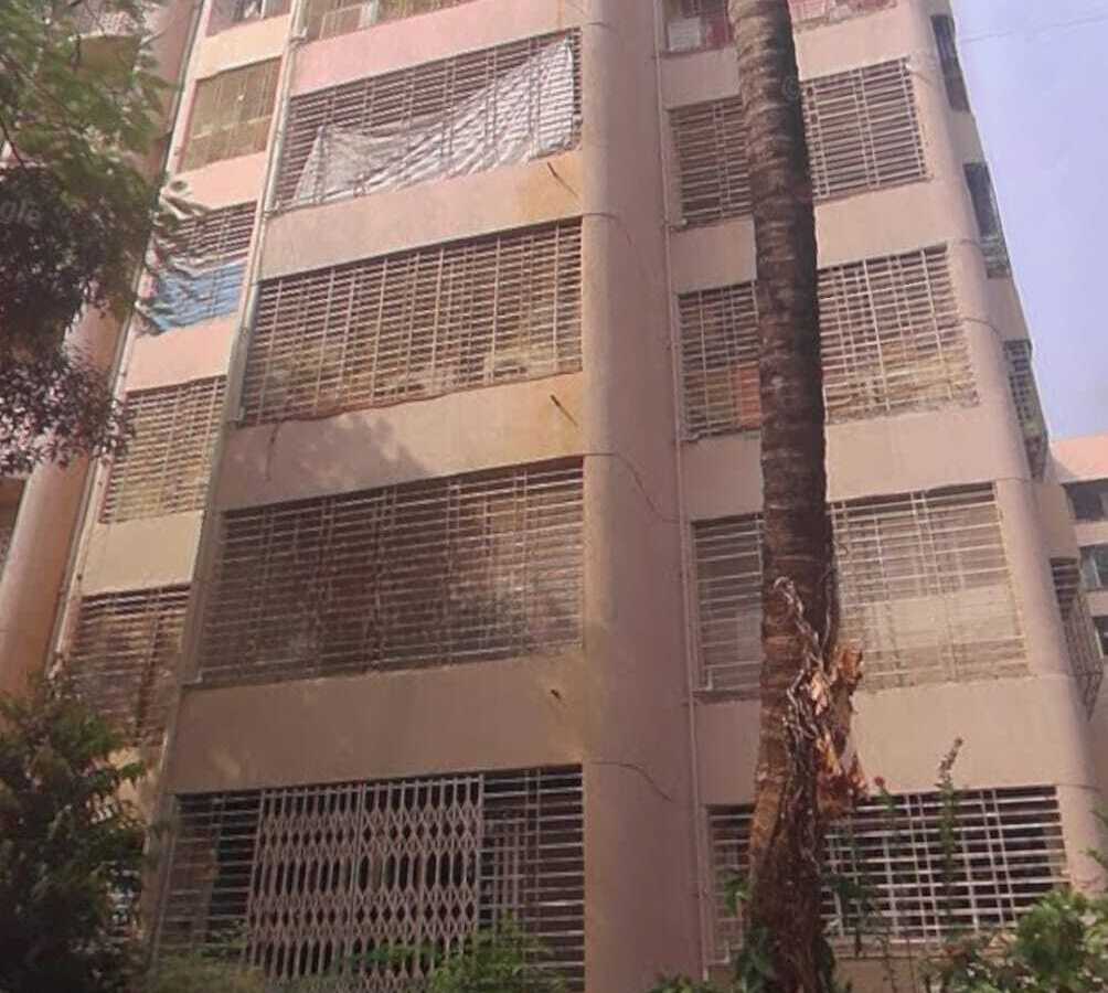 Rent S/F 4 Bhk in Andheri W, Juhu Versova Link Rd, Sangam Building.