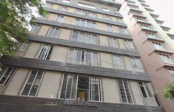 Rent S/F 3 Bhk at Bhagtani Pearl, Santacruz W, Saraswat Colony.