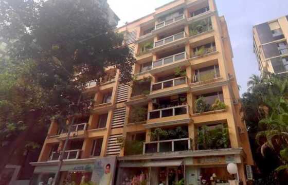 Rent S/F 3 Bhk at Linking Rd, Santacruz W, Usha Villa.