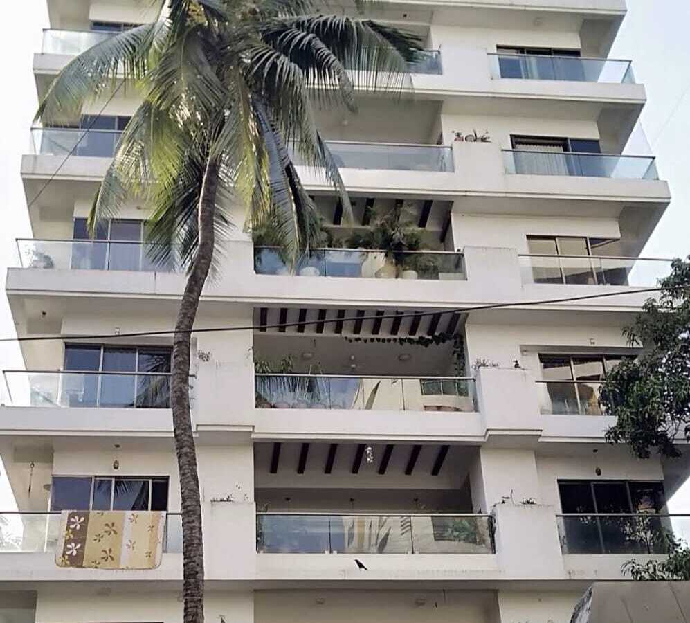 Rent S/F 3.5 Bhk, 2500 sft, in Santacruz W, West Ave, Chitra.