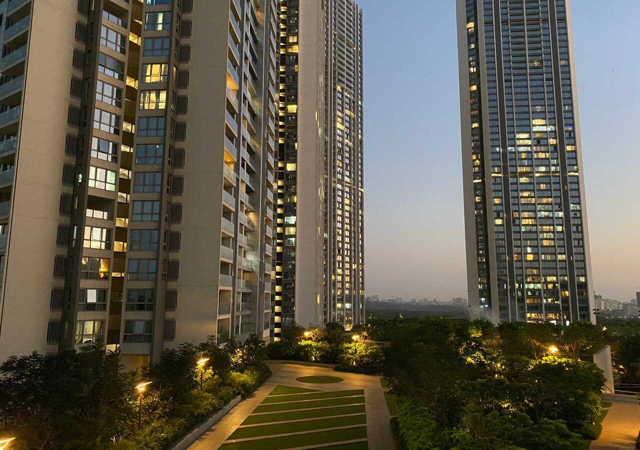 Oberoi Esquire, Goregaon East.