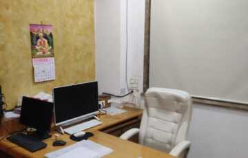 Cabin in 2000 sqft Office for Rent in Borivali