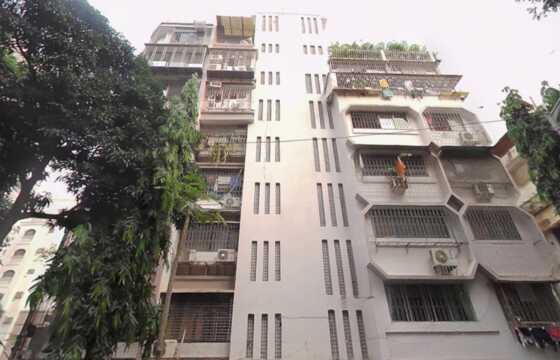Pre Leased Sale, F/F 2 Bhk 825 sft, in Khar W, Vasu Bhavan.