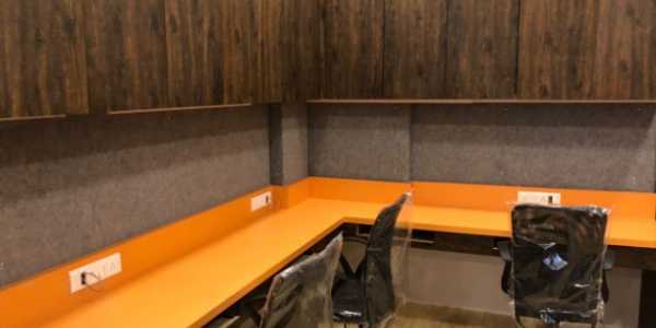 250 Sq.ft. Commercial Office For Rent At New Link Road, Andheri West.
