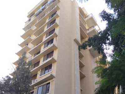 3 BHK Apartment For Rent At Linking Road, Santacruz West.