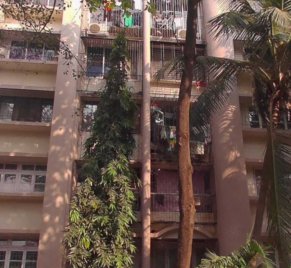 Rent F/F 3 Bhk, 1100 sft, in Andheri W, 7 Bungalow, Uphar Chs.