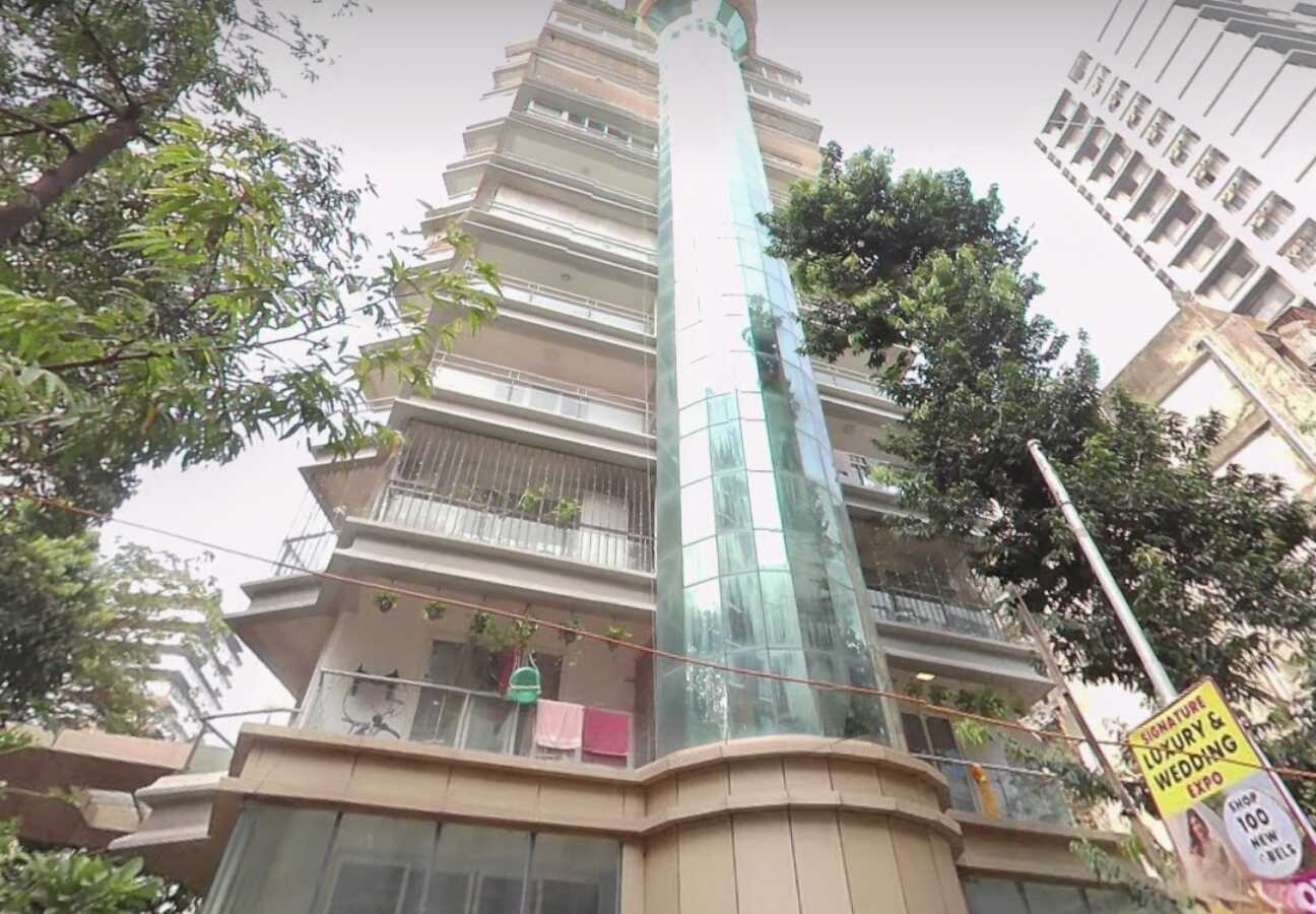 Zindagi, Khar West