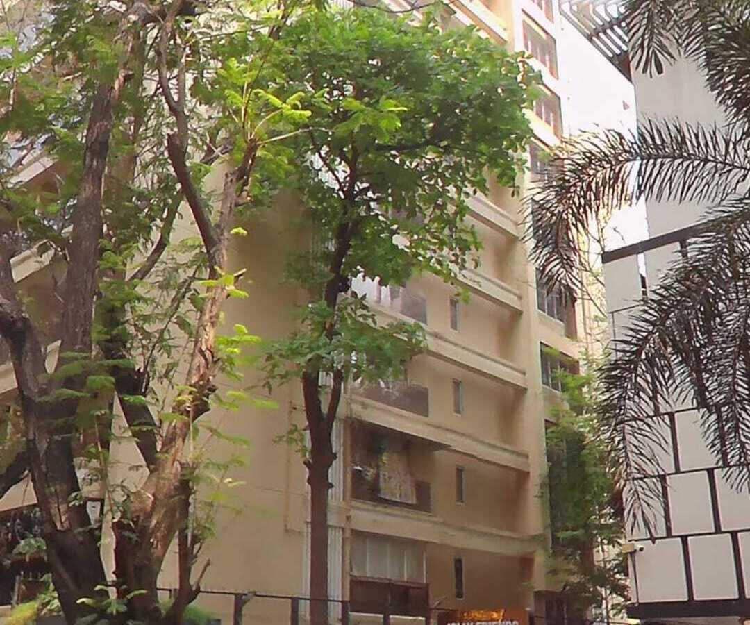 Sale 3 Bhk, 1020 sft, in Bandra W 15th Rd, Jolly Friends.
