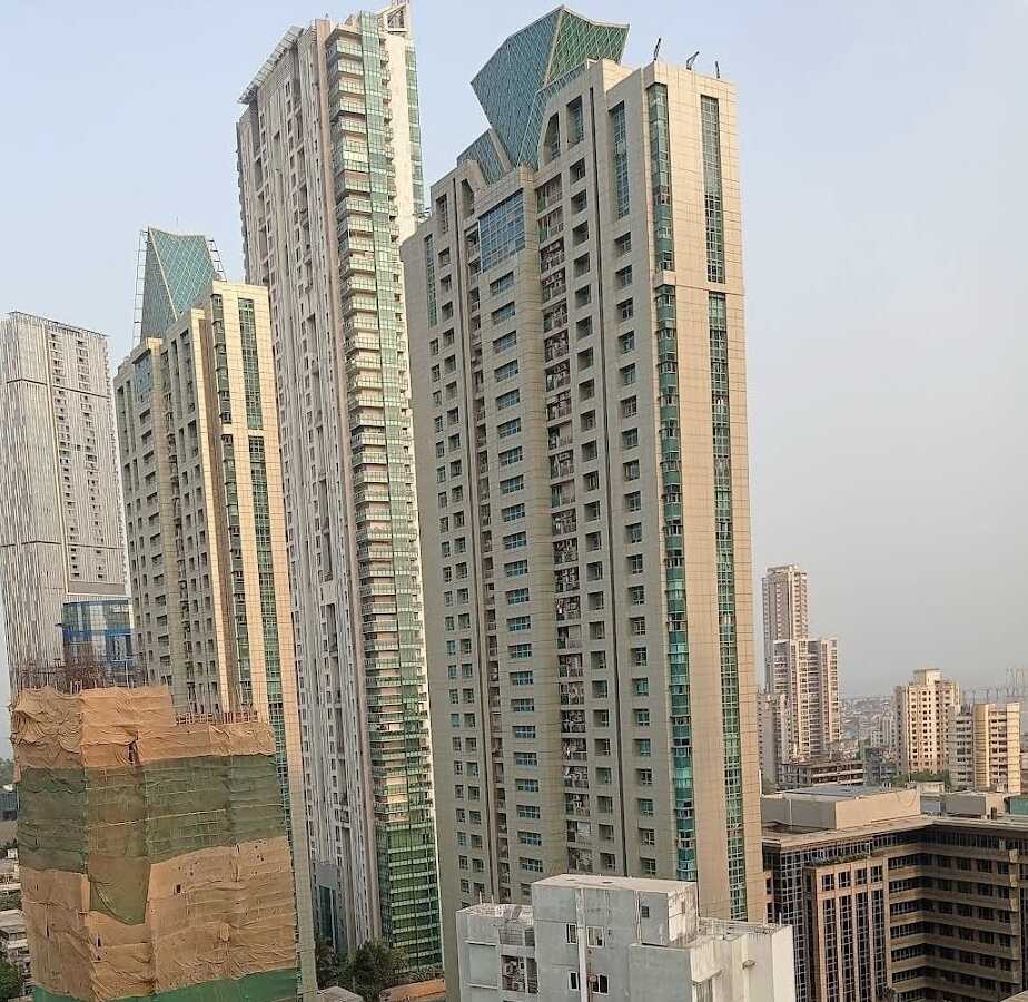Rent S/F 4 Bhk, 2500 sft, in Prabhadevi, at BeauMonde Tower.