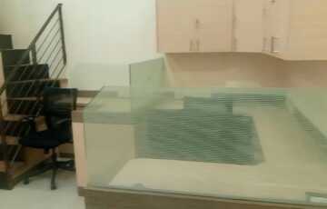 Rent Furnished 590 sft Office in Andheri W, Off Link Rd, Oberoi Chambers II.