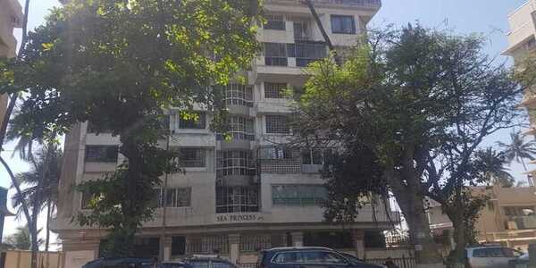 1 BHK Apartment For Rent At Chandrabai Nagar, Juhu.