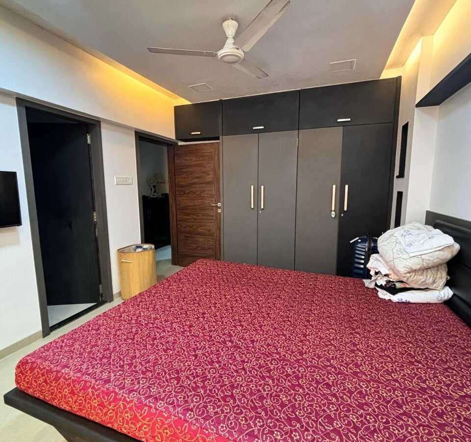 Sale 2 Bhk in Khar W, Ambedkar Rd, Lok Nirman Heights.