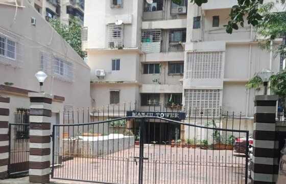 Sale 2000 sft Flat in Andheri W, Lokhandwala, Manju Tower.