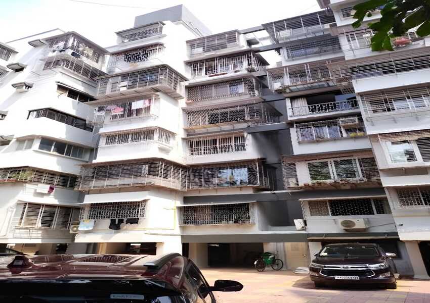 Sale 2 Bhk, 850 sft, Andheri W Juhu Versova Link Rd, The Karachi Citizens.
