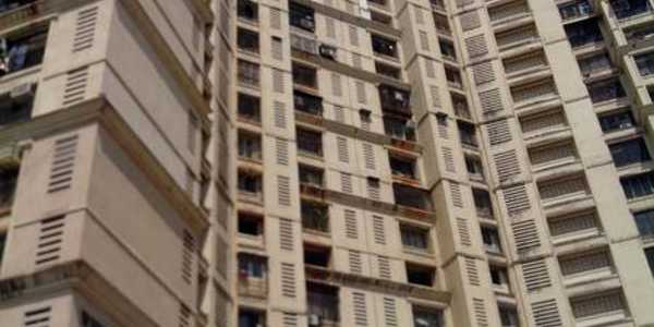 3.5 BHK Apartment For Rent At Whispering Heights, Malad West.