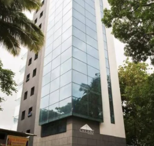 900 Sq.ft. Commercial Office For Rent At Lalani Aura, Khar West.