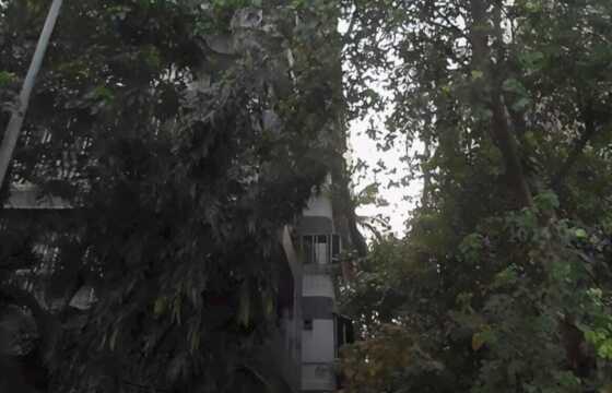 Rent S/F 4 Bhk, Khar W Linking Rd, 388, with private pool.