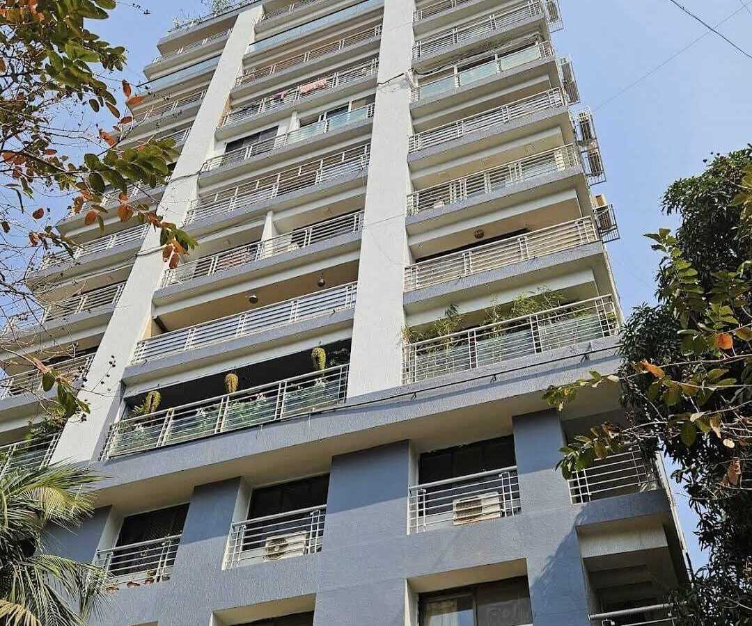 Distress Sale, 4 Bhk, 1675 sft, Khar W, Hicon Enclave, 14th Rd, Bank Auction.