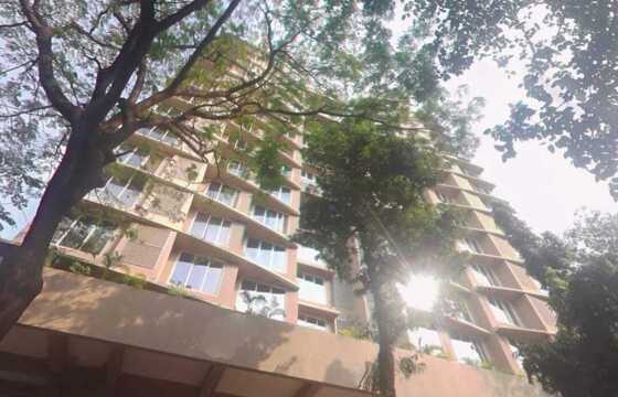 Sale 4 Bhk, 4200 sft + Terrace, Khar W, 13th Rd, Badrinath.