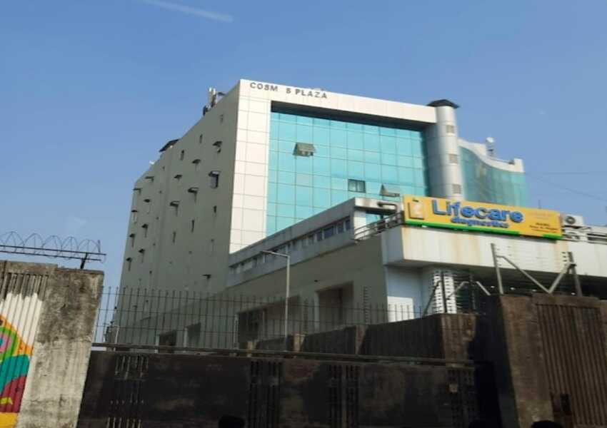 Cosmos Plaza, Andheri West.