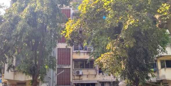  2 BHK Apartment For Rent At 17th Road, Khar West.