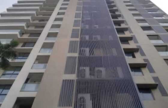 Sale 2 Bhk at Andheri W, Mahalaxmi Tower, DN Nagar.