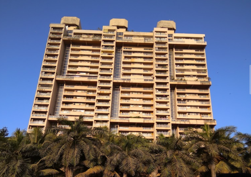Semi Furnished 5 BHK Duplex Apartment of 5100 sq.ft. Built Up Area for Sale at Oberoi Sky Garden, Andheri West.