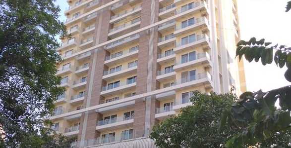 4 BHK Apartment For Sale At Darvesh Royale, Perry Road, Bandra West.