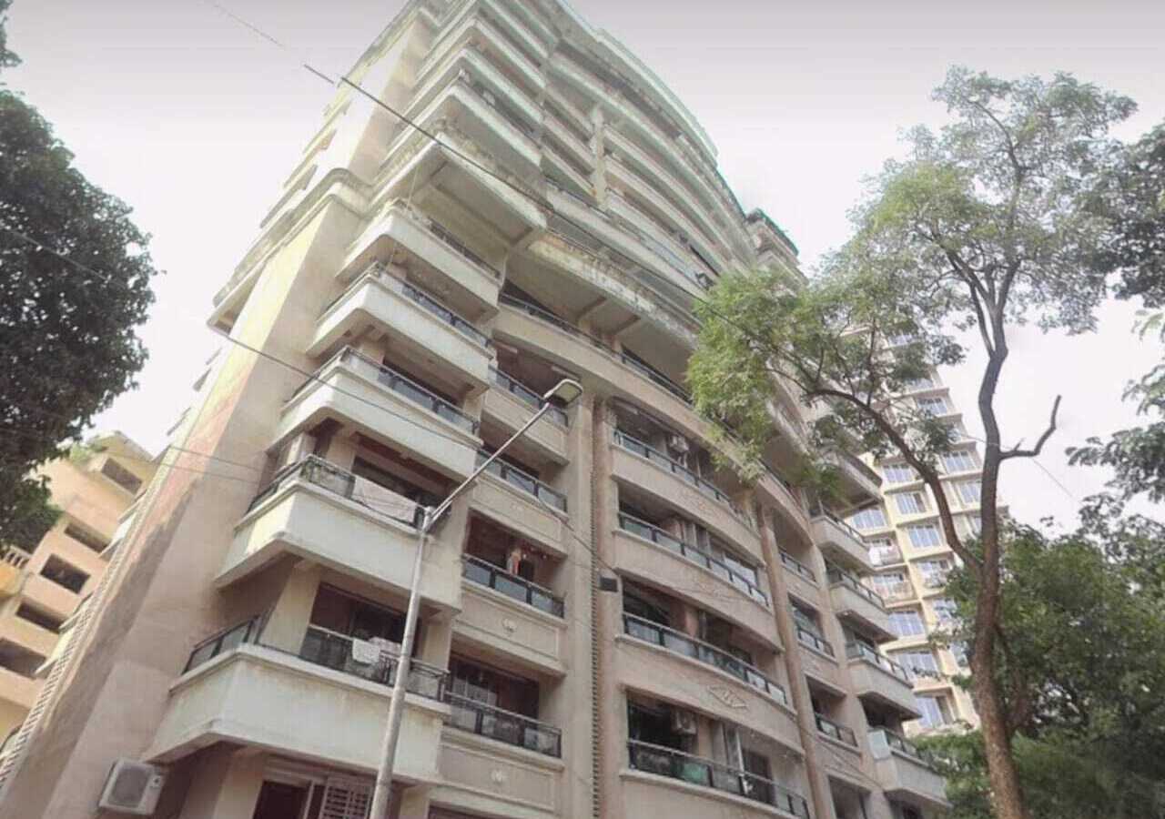 Sale 3 Bhk Jodi Flat, 2500 sft, in Khar W, Royal Accord, 14th Rd.