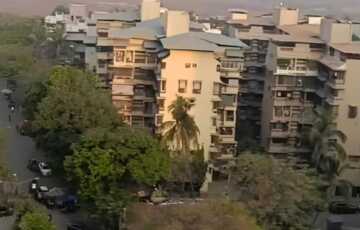 Sale 3 Bhk, 1200 sft in Lokhandwala, Andheri West, RNA NG Eclat.