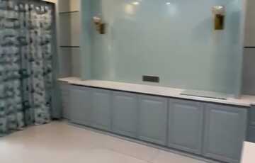 Sale Furnished 4 Bhk, 1740 sft, in Andheri W, Runwal Elegante.