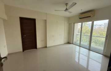 Rent 4 Bhk in Juhu Jvpd Scheme.