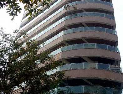 3 BHK Apartment For Rent At H&amp;M Tower, Bandra West.