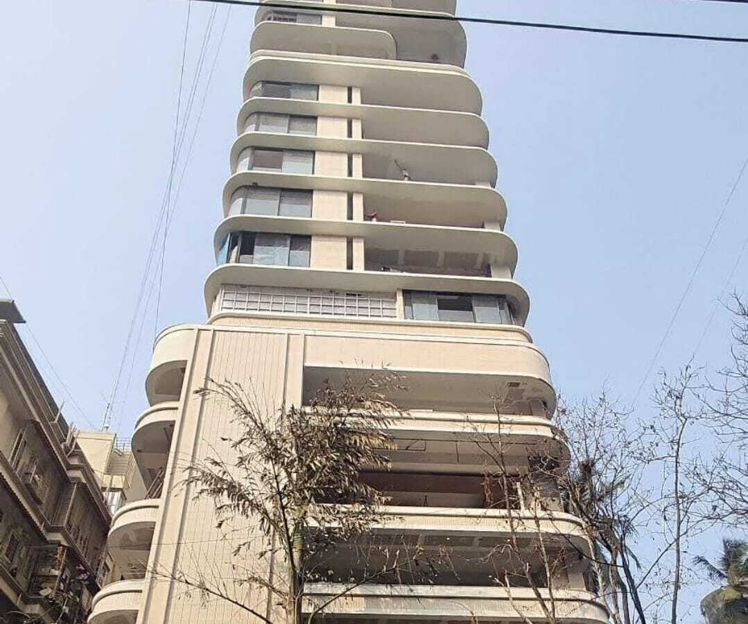 Rent 4 Bhk, 2500 sft, in Bandra W, Simar Tara, Nr Almeida Park.