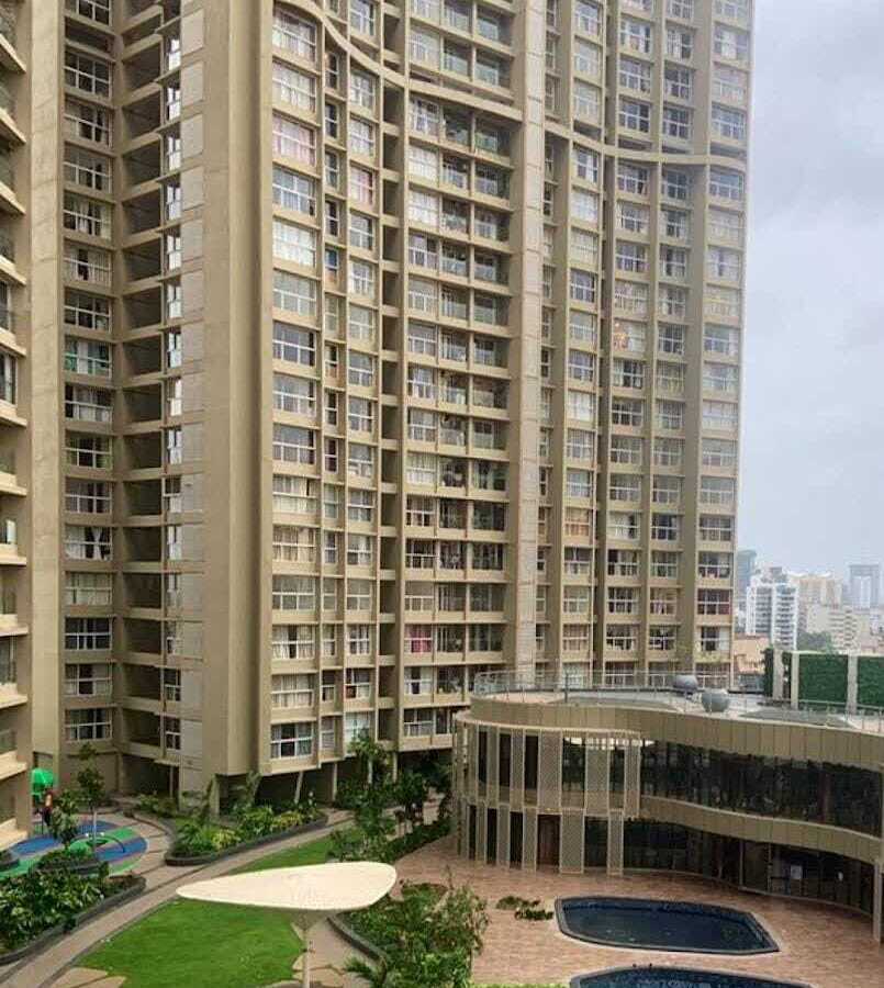 Rent F/F 3 Bhk, 1090 sft, in Andheri W, Runwal Elegante, Lokhandwala.