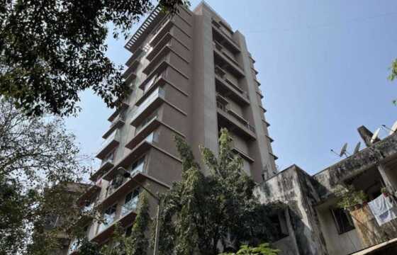 Sale 3 Bhk, 920 sft, in Juhu, Gulmohar Rd, Park Avenue.
