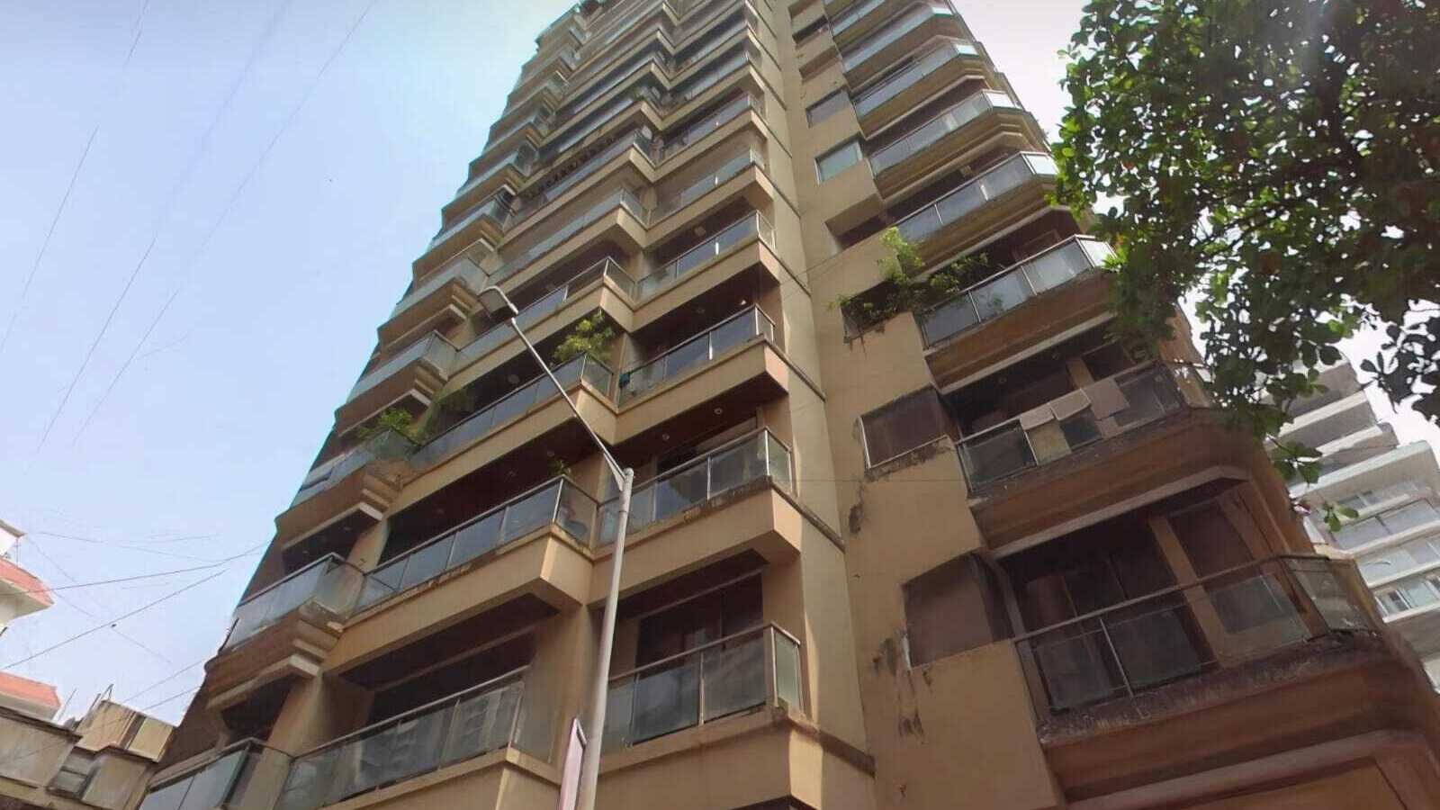 Sale 3 Bhk, 2200 sft, Khar W, Ambedkar Rd, Brisa Marina.