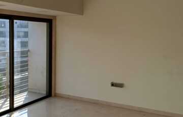 Sale 3 Bhk, 1150 sft, in Juhu, Nr Kelvani Mandal College.