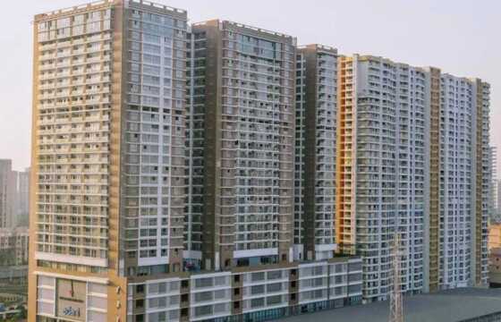 Sale Furnished 4 Bhk, 1705 sft, Andheri W, Adani Western Heights, DN Nagar.